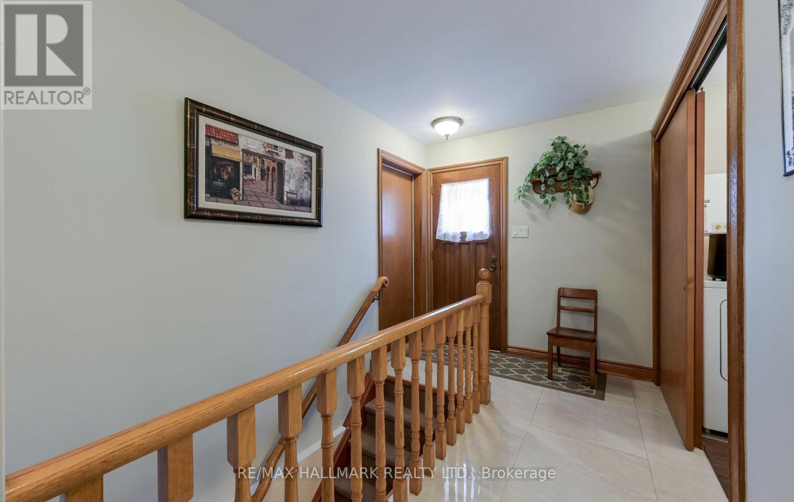 30 Oak Avenue, Richmond Hill, Ontario  L4C 6R7 - Photo 21 - N12434513