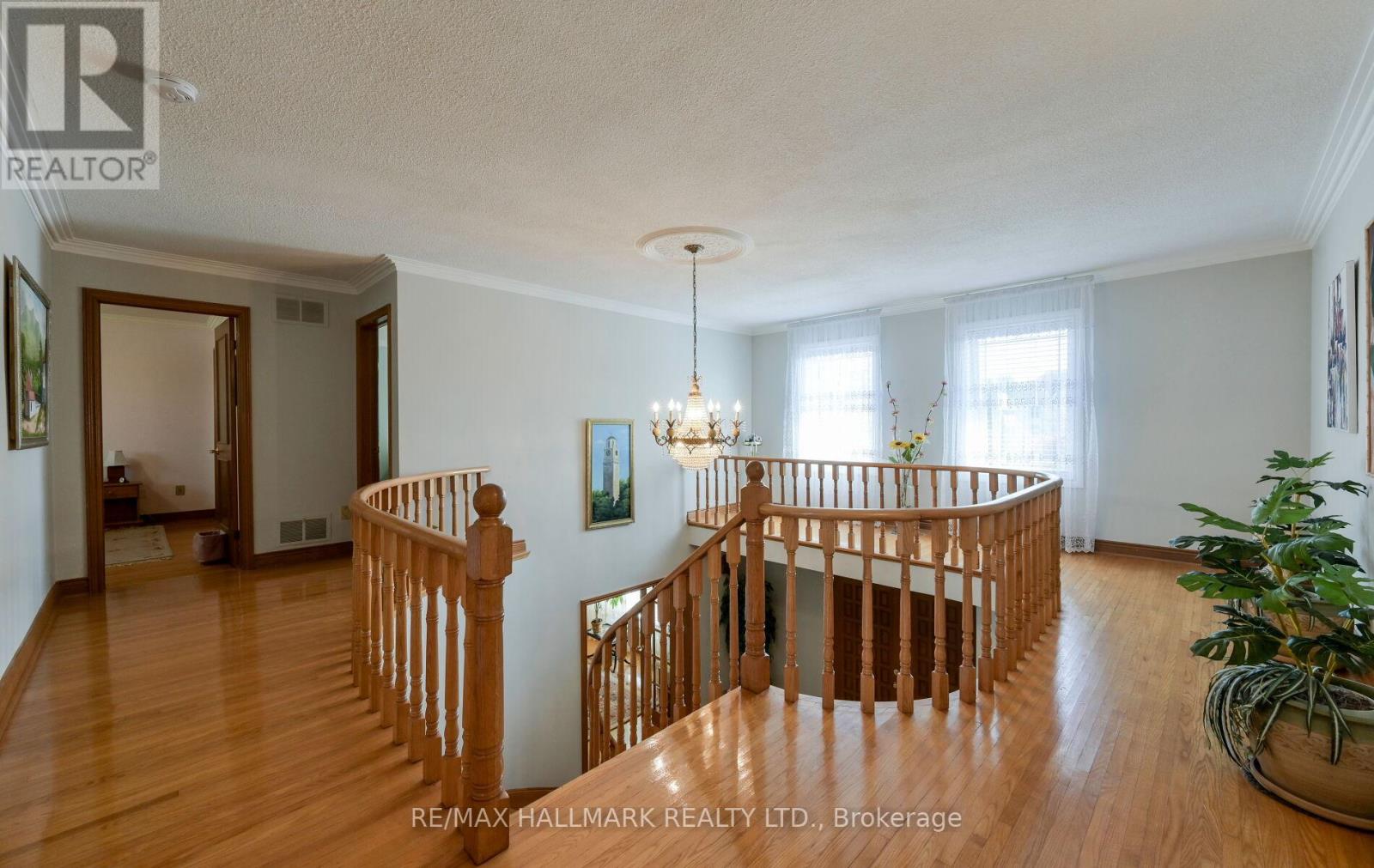 30 Oak Avenue, Richmond Hill, Ontario  L4C 6R7 - Photo 22 - N12434513