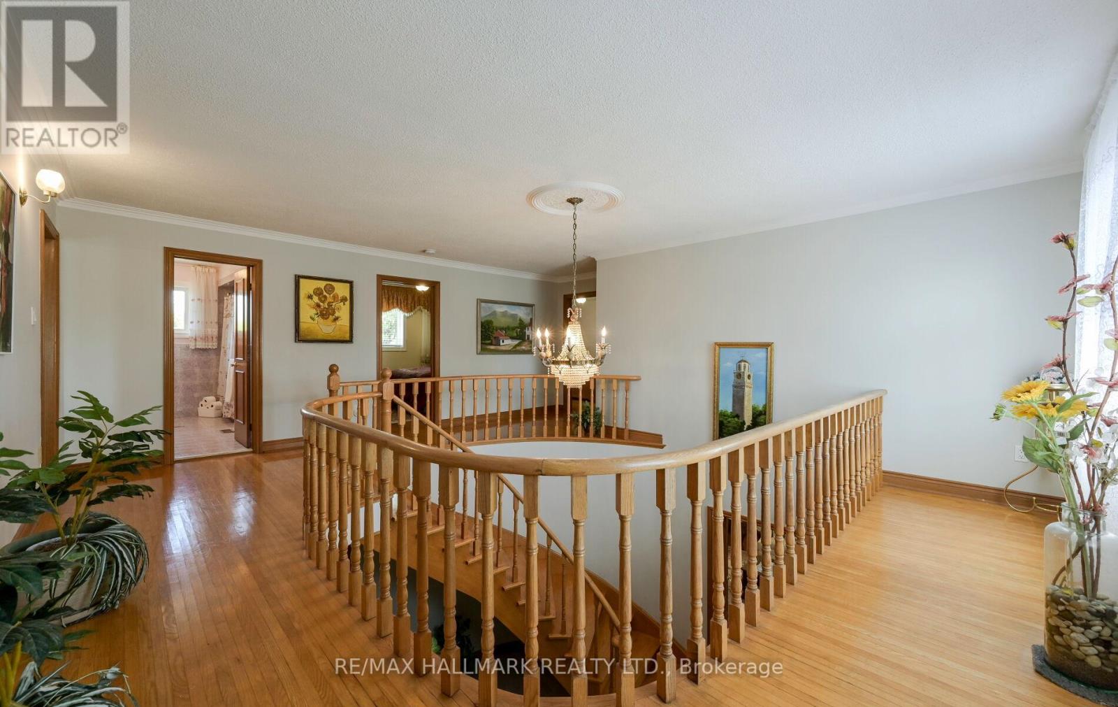 30 Oak Avenue, Richmond Hill, Ontario  L4C 6R7 - Photo 23 - N12434513