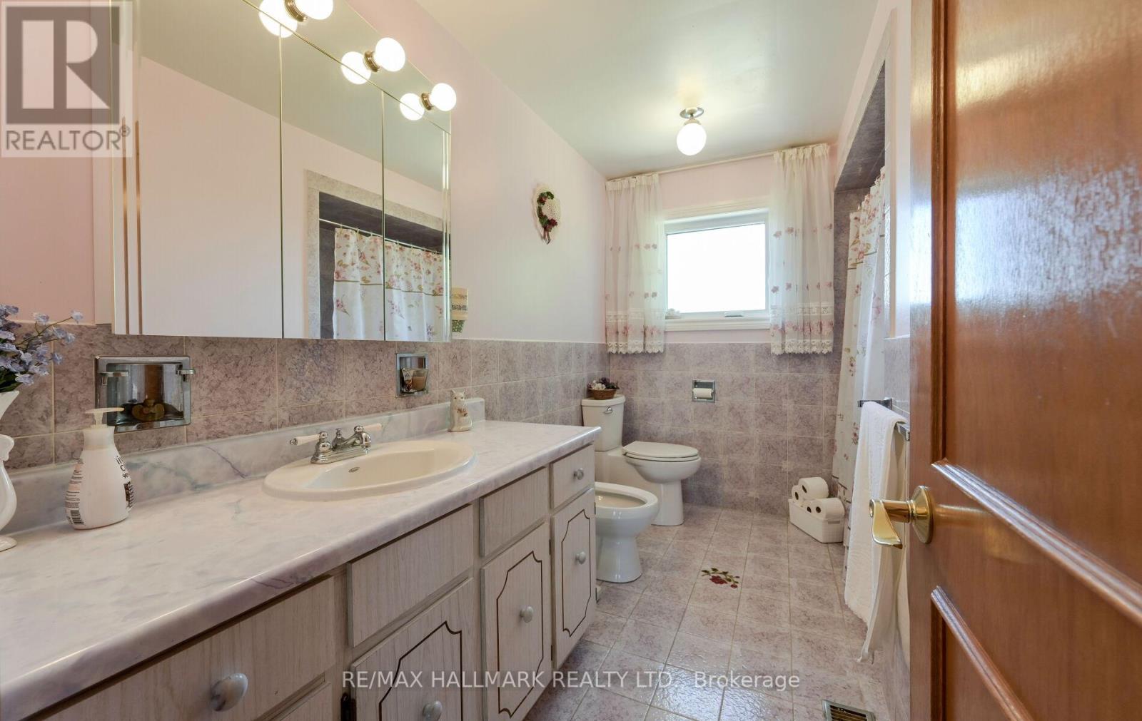 30 Oak Avenue, Richmond Hill, Ontario  L4C 6R7 - Photo 30 - N12434513