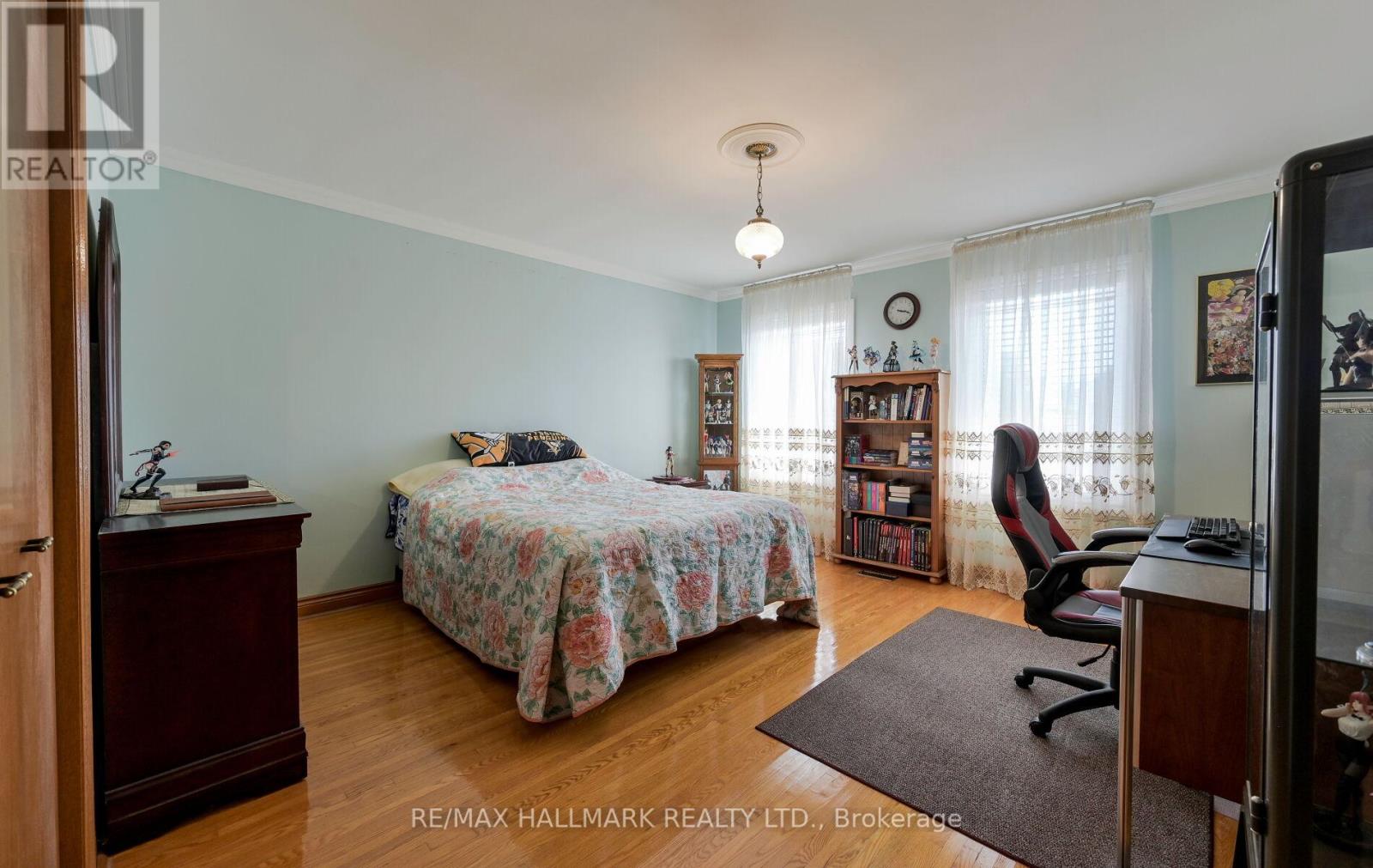 30 Oak Avenue, Richmond Hill, Ontario  L4C 6R7 - Photo 31 - N12434513