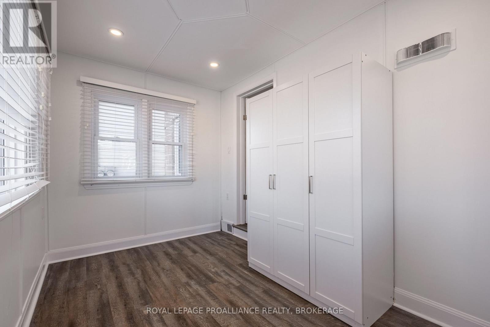 78 Carruthers Avenue, Kingston, Ontario  K7L 1M4 - Photo 15 - X12434585