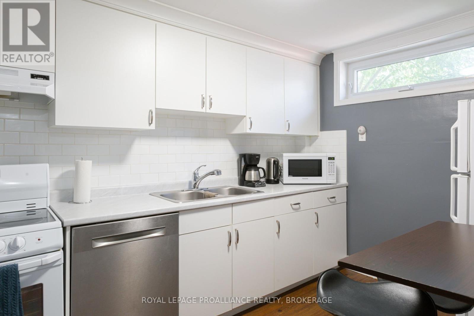 78 Carruthers Avenue, Kingston, Ontario  K7L 1M4 - Photo 27 - X12434585