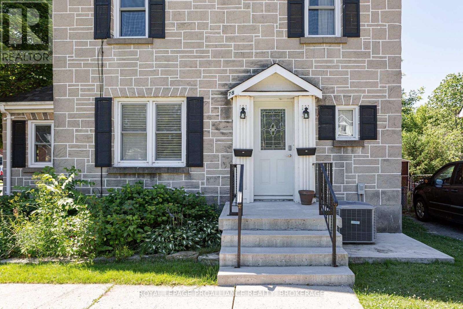 78 Carruthers Avenue, Kingston, Ontario  K7L 1M4 - Photo 3 - X12434585