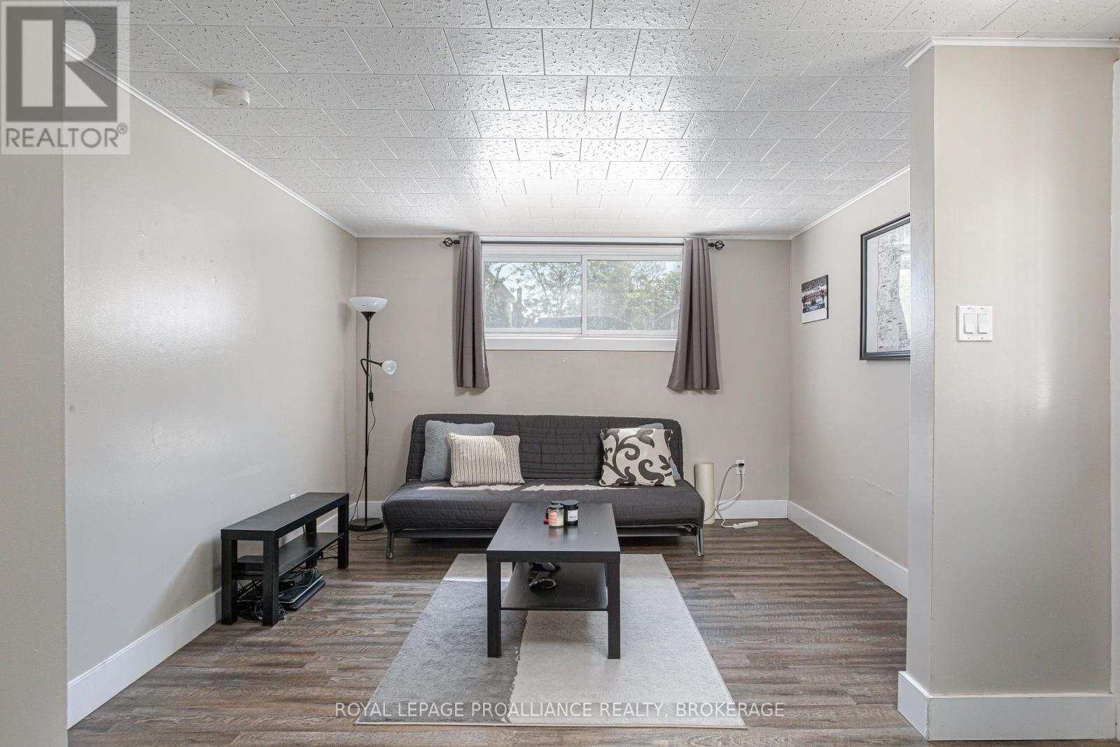 78 Carruthers Avenue, Kingston, Ontario  K7L 1M4 - Photo 34 - X12434585