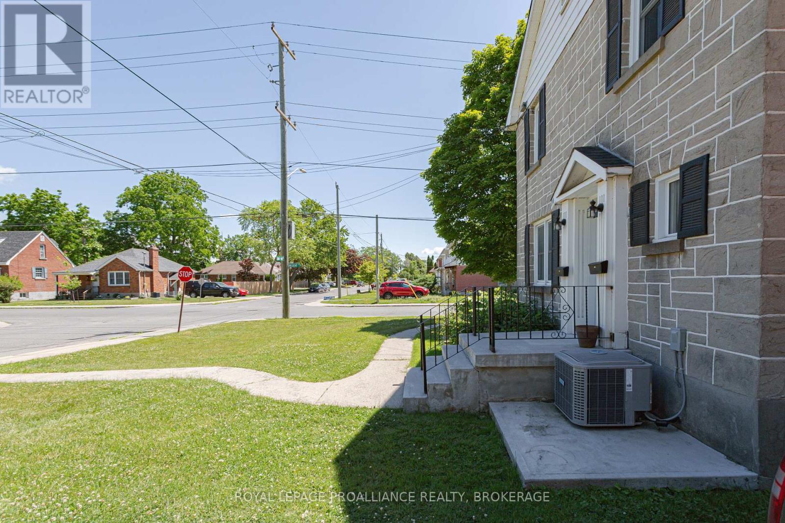78 Carruthers Avenue, Kingston, Ontario  K7L 1M4 - Photo 4 - X12434585