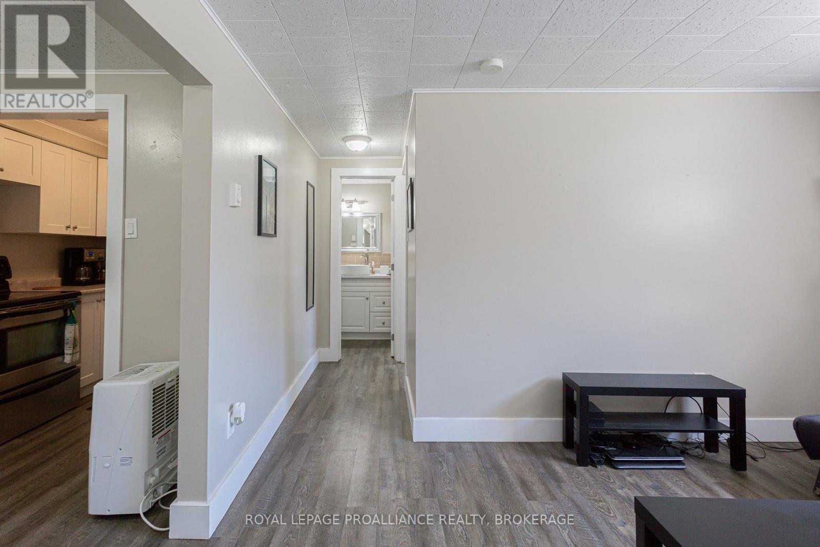78 Carruthers Avenue, Kingston, Ontario  K7L 1M4 - Photo 37 - X12434589