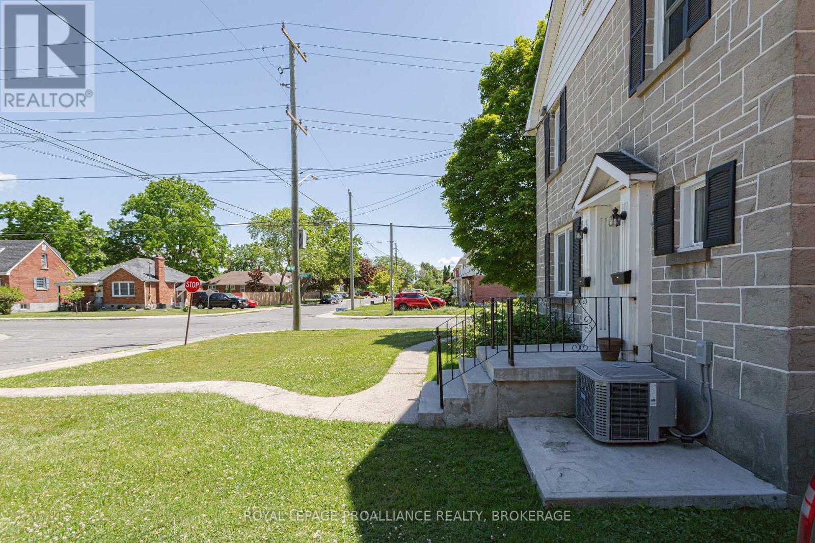 78 Carruthers Avenue, Kingston, Ontario  K7L 1M4 - Photo 4 - X12434589
