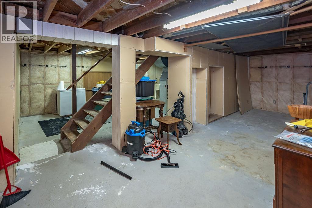 205 6th Avenue, Castlegar, British Columbia  V1N 1T1 - Photo 24 - 10364361