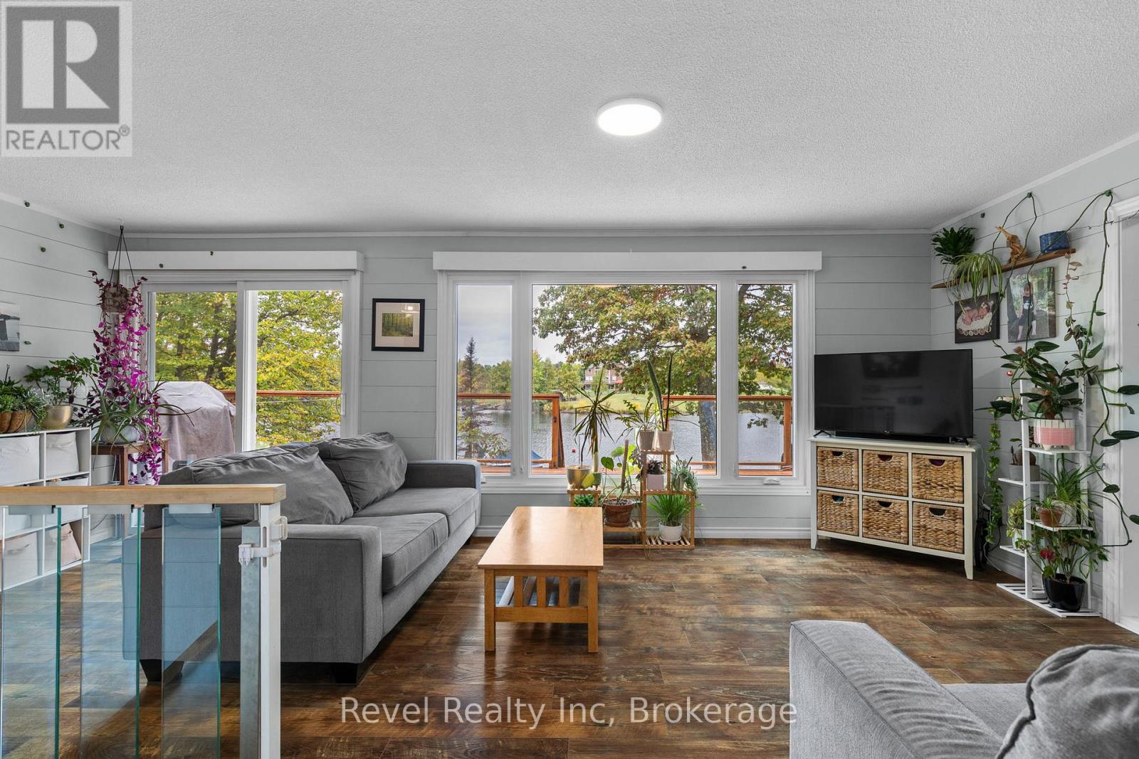 210 Burnett's Road, Mckellar, Ontario  P2A 0B5 - Photo 11 - X12434556