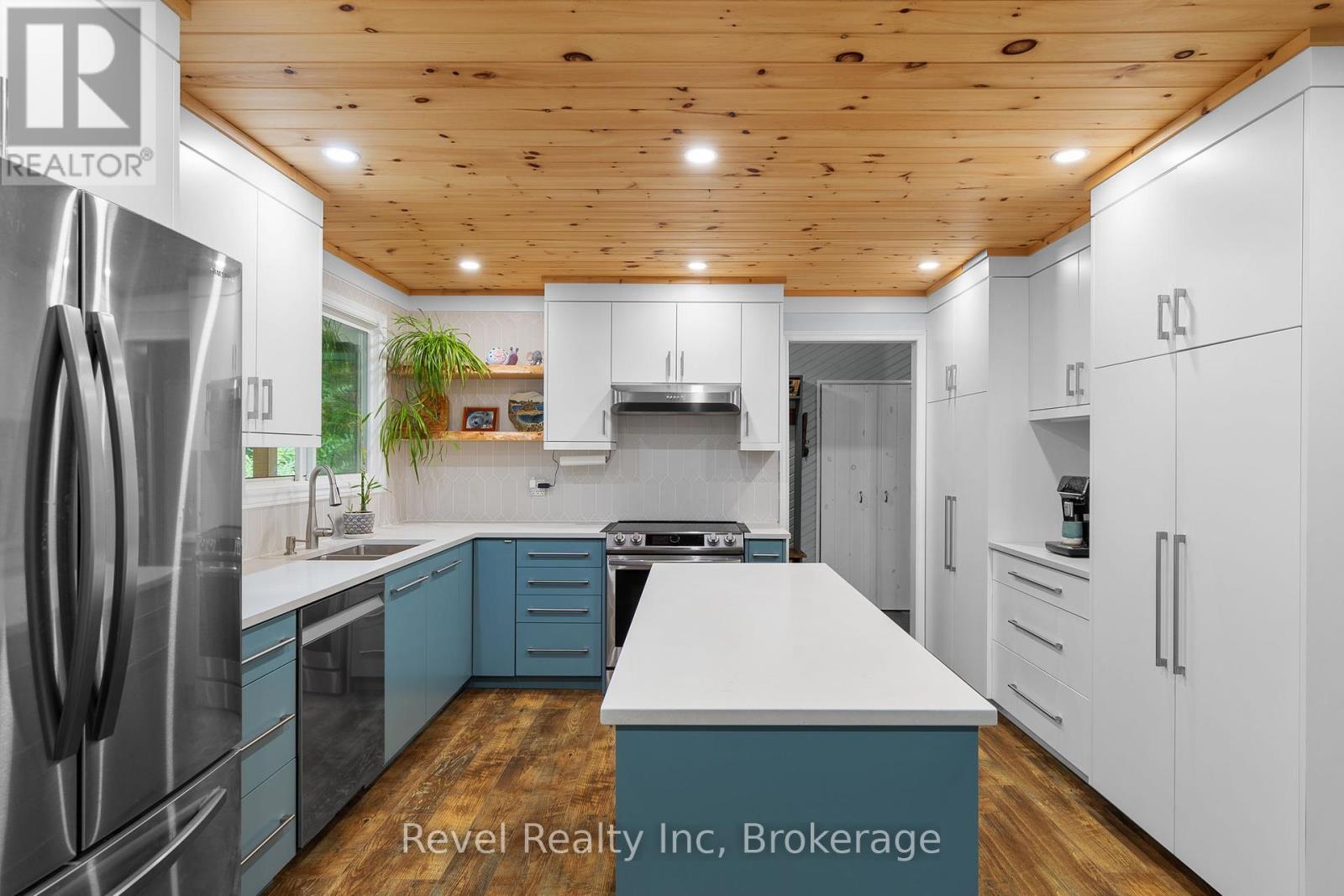 210 Burnett's Road, Mckellar, Ontario  P2A 0B5 - Photo 6 - X12434556