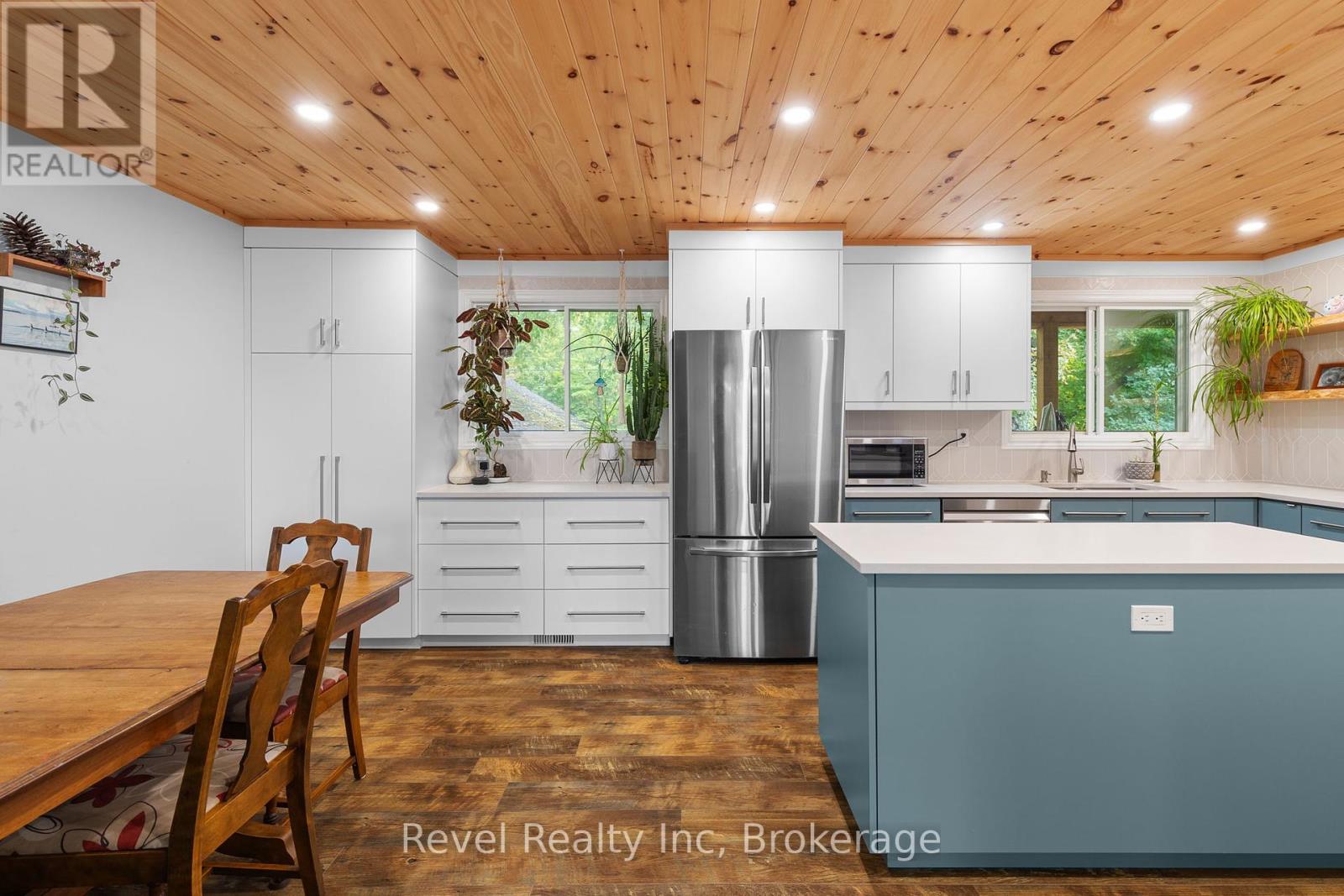 210 Burnett's Road, Mckellar, Ontario  P2A 0B5 - Photo 8 - X12434556