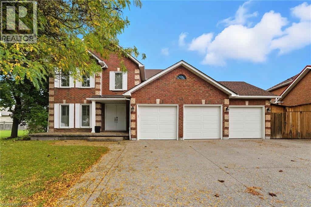 23 Beasley Crescent, Cambridge  by Ask Marius Real Estate 23 Beasley Crescent, Cambridge