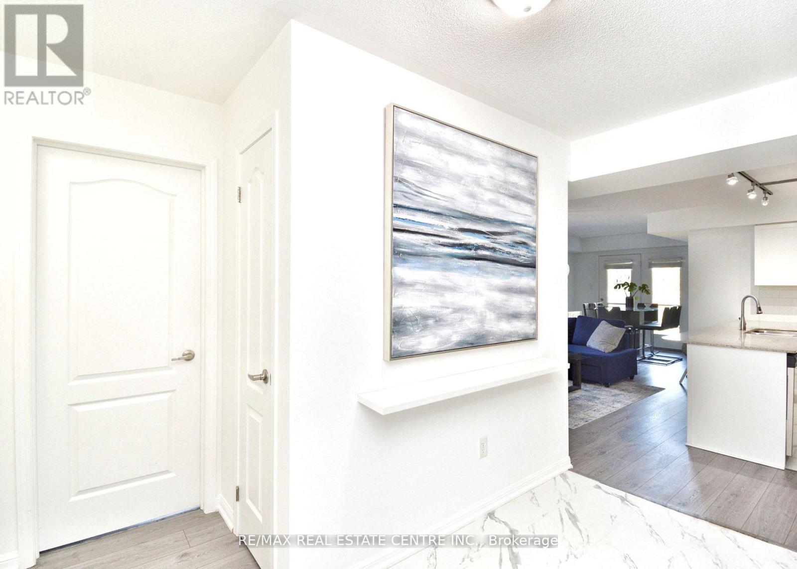 209 - 50 Mulligan Lane, Wasaga Beach, Ontario  L9Z 0C5 - Photo 11 - S12434479
