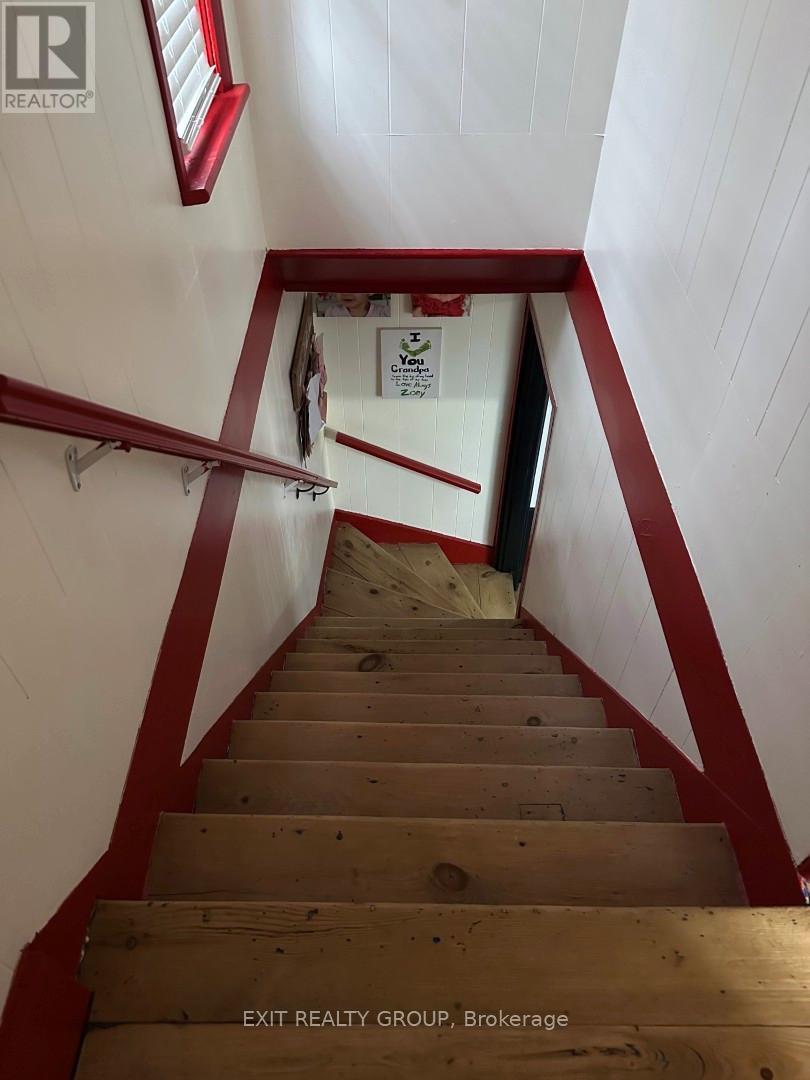 169 Green Street, Deseronto (Deseronto (Town)), Ontario  K9A 3W5 - Photo 21 - X12434604