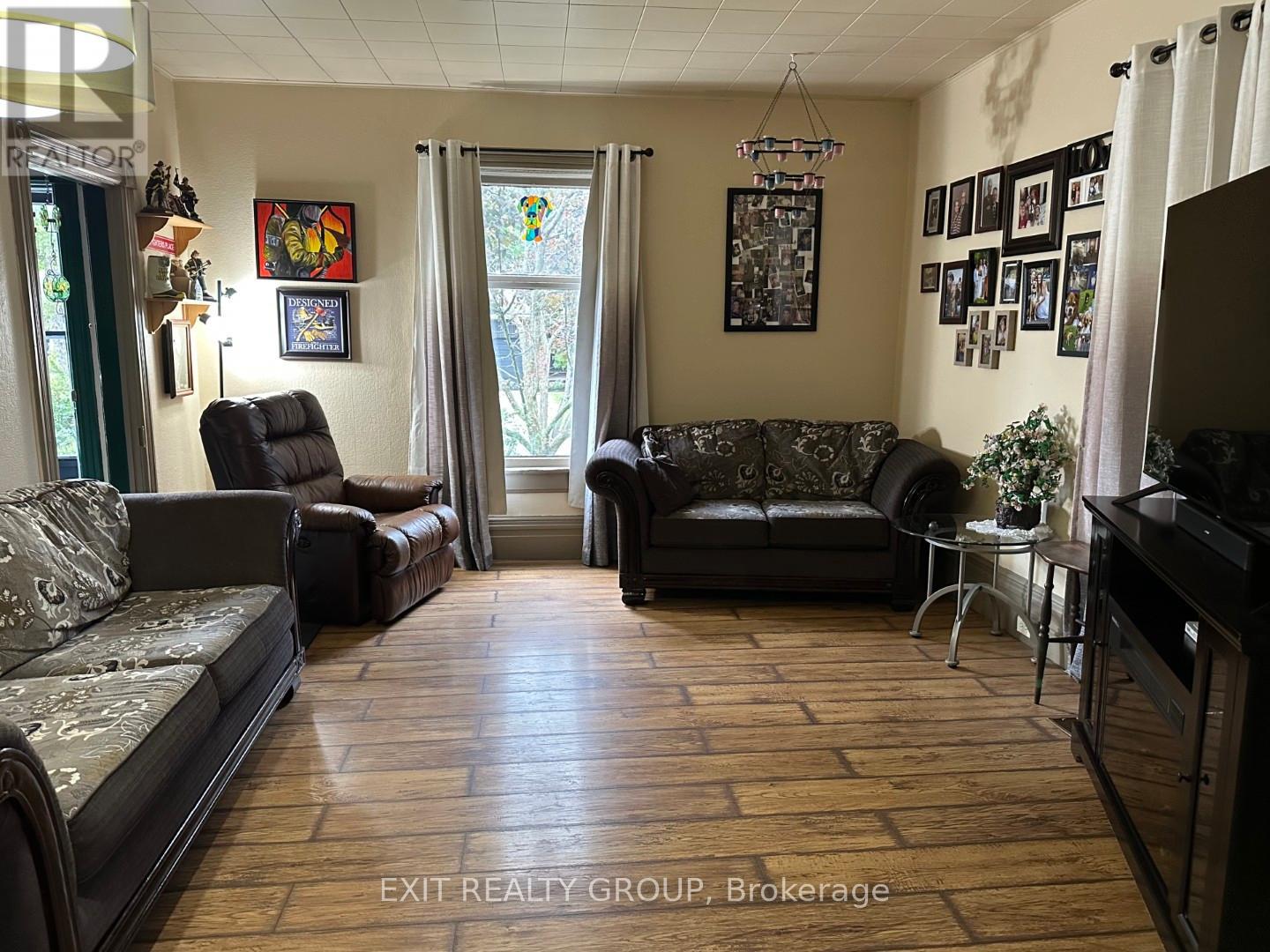 169 Green Street, Deseronto (Deseronto (Town)), Ontario  K9A 3W5 - Photo 5 - X12434604