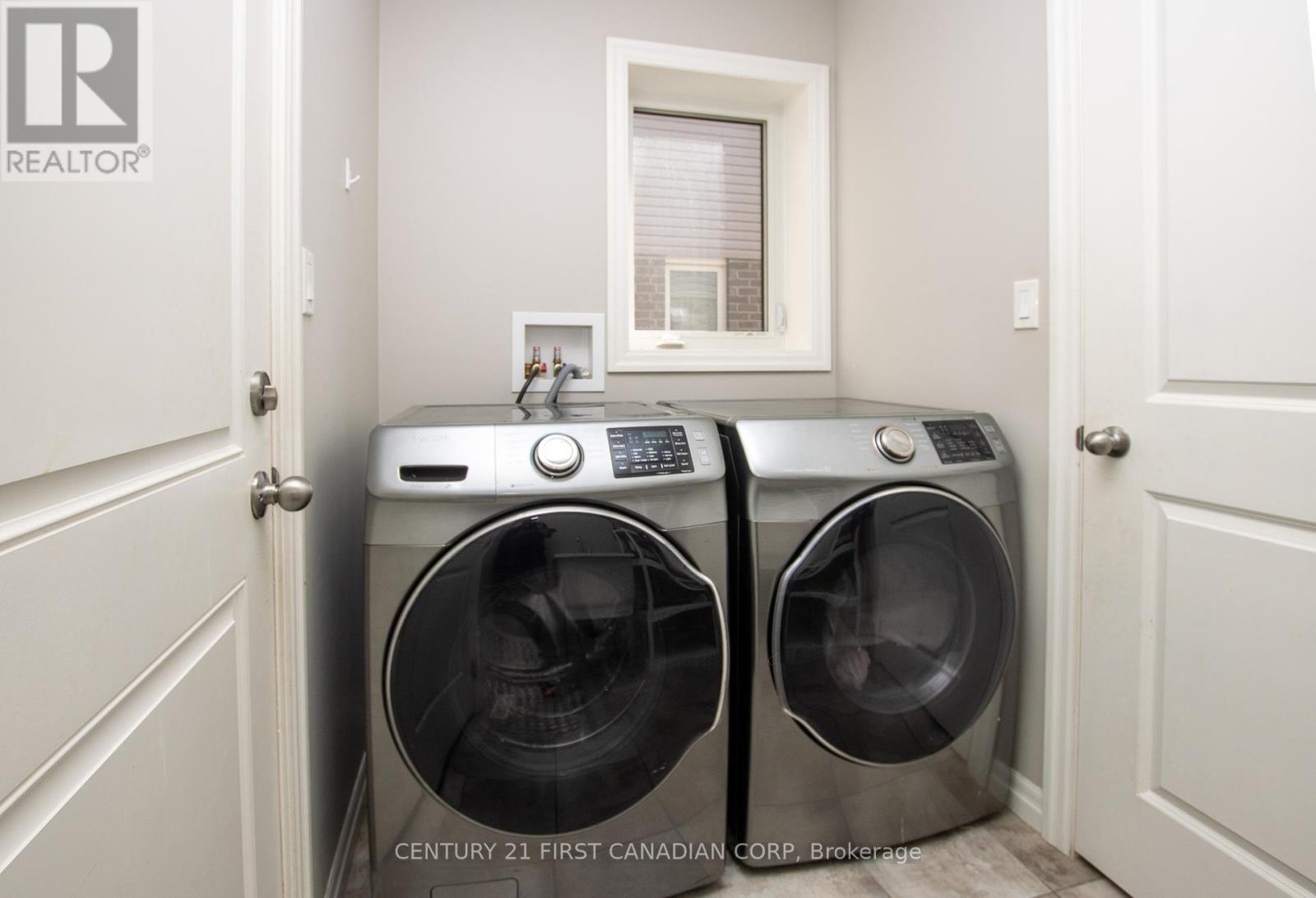 16 Arnold Street, Tillsonburg, Ontario  N4G 0G9 - Photo 12 - X12434548