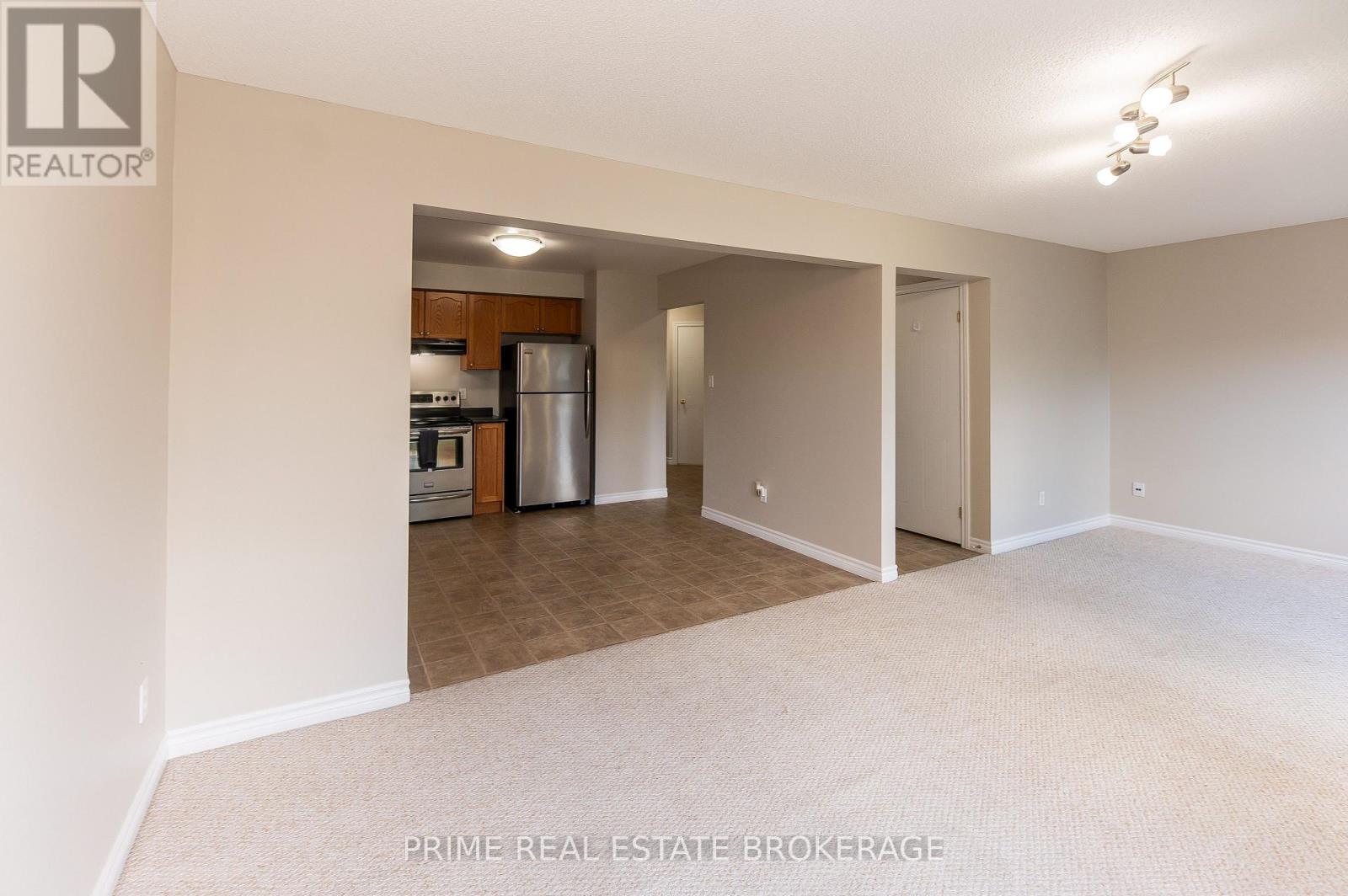 1658 Benjamin Drive, London East, Ontario  N5V 5K1 - Photo 12 - X12434565
