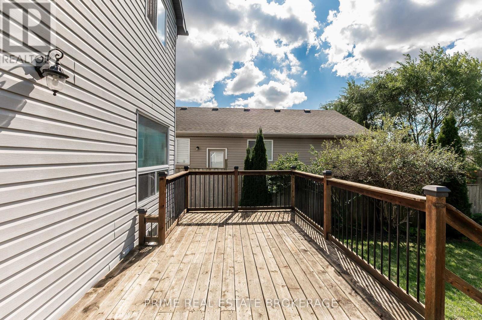 1658 Benjamin Drive, London East, Ontario  N5V 5K1 - Photo 25 - X12434565