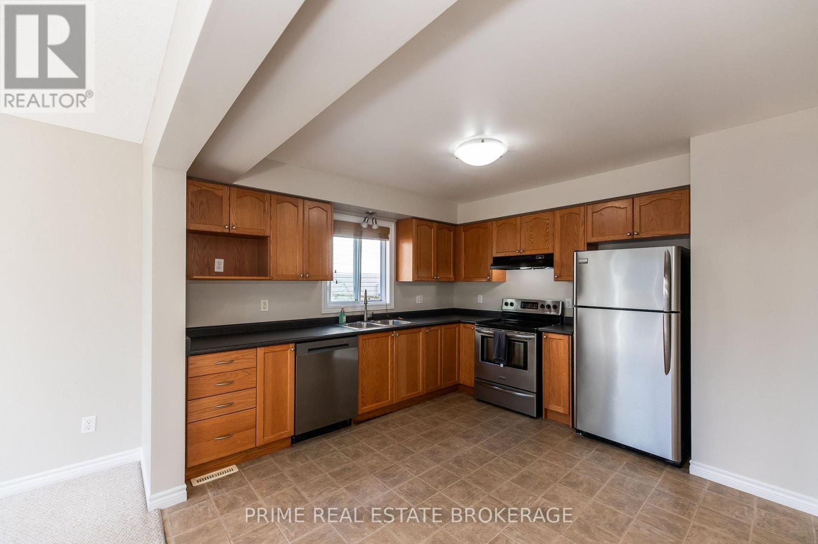 1658 Benjamin Drive, London East, Ontario  N5V 5K1 - Photo 7 - X12434565