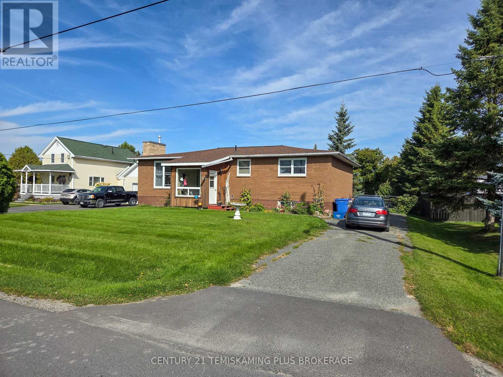 47 Eighth Avenue, Englehart, Ontario  P0J 1H0 - Photo 2 - T12434546