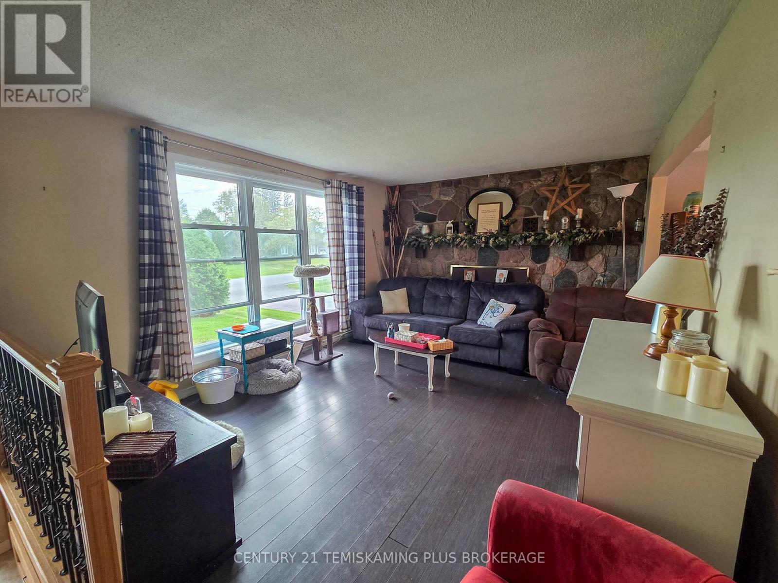 47 Eighth Avenue, Englehart, Ontario  P0J 1H0 - Photo 4 - T12434546