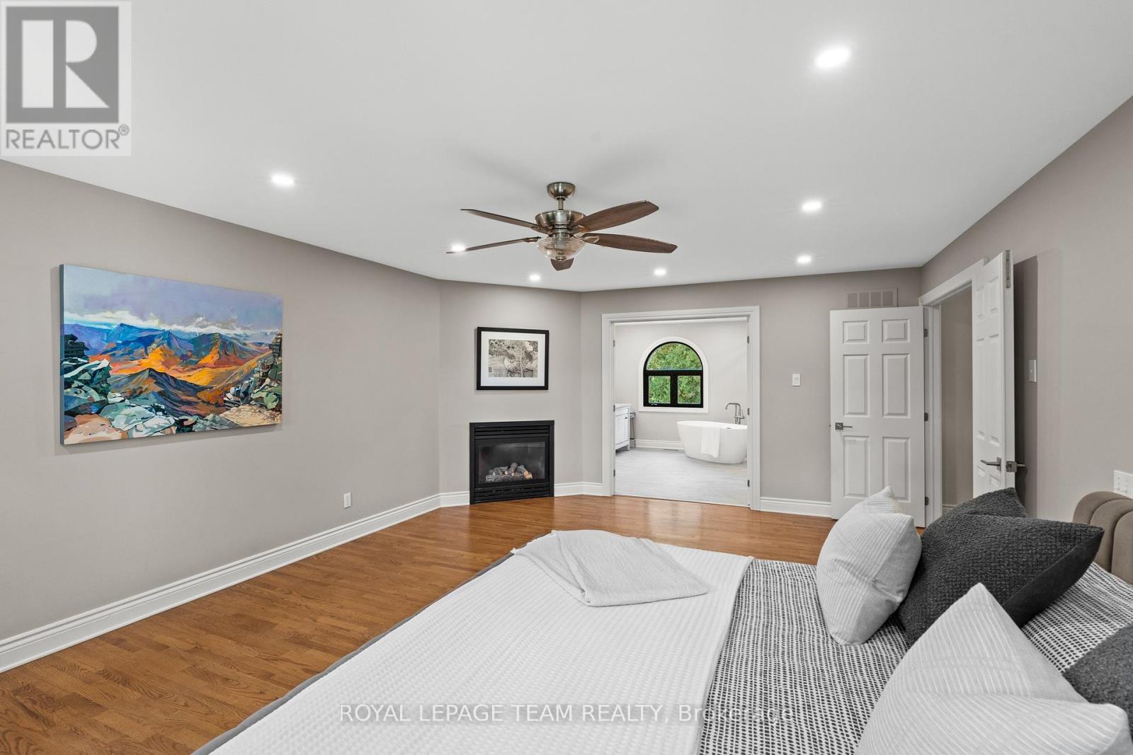 51 Marchvale Drive, Ottawa, Ontario  K2W 1C1 - Photo 25 - X12434552