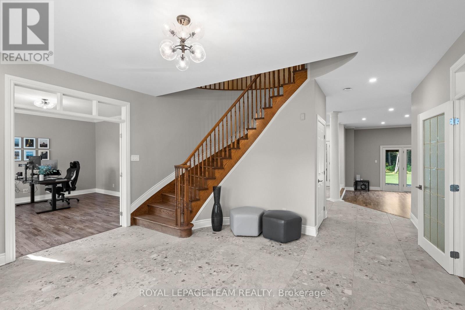 51 Marchvale Drive, Ottawa, Ontario  K2W 1C1 - Photo 7 - X12434552