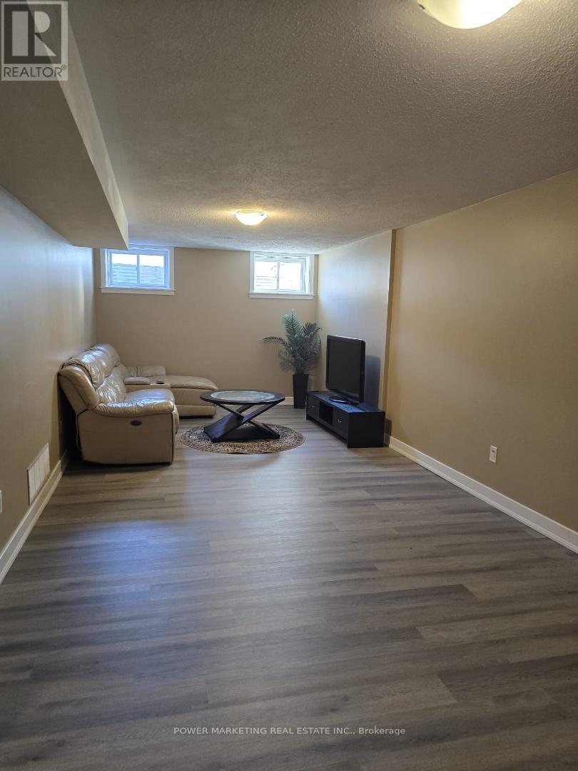 74 Finsbury Avenue, Ottawa, Ontario  K2S 2N8 - Photo 27 - X12434566