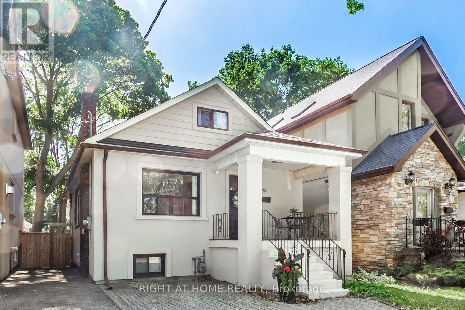 46 Clissold Road, Toronto, Ontario  M8Z 4T5 - Photo 2 - W12434427