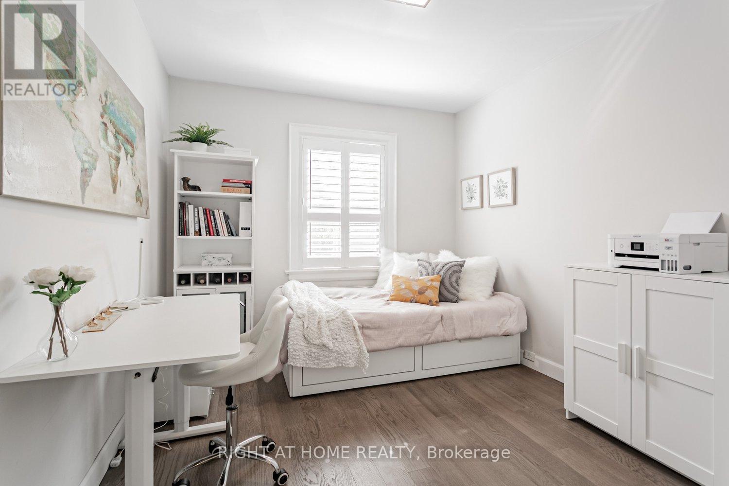 46 Clissold Road, Toronto, Ontario  M8Z 4T5 - Photo 20 - W12434427
