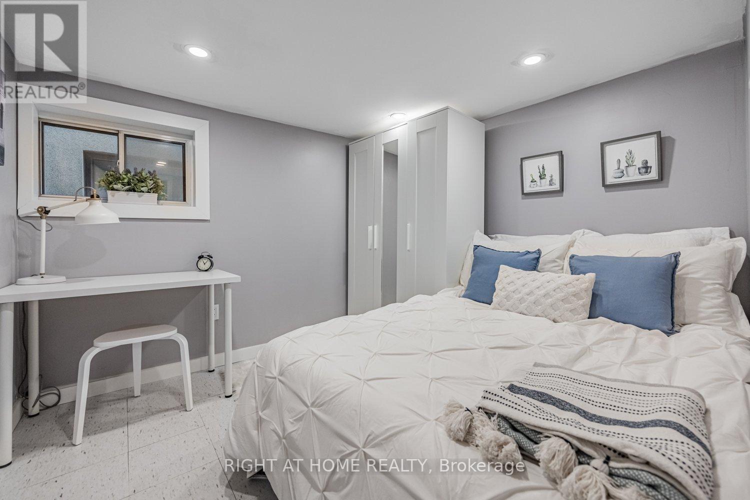 46 Clissold Road, Toronto, Ontario  M8Z 4T5 - Photo 24 - W12434427