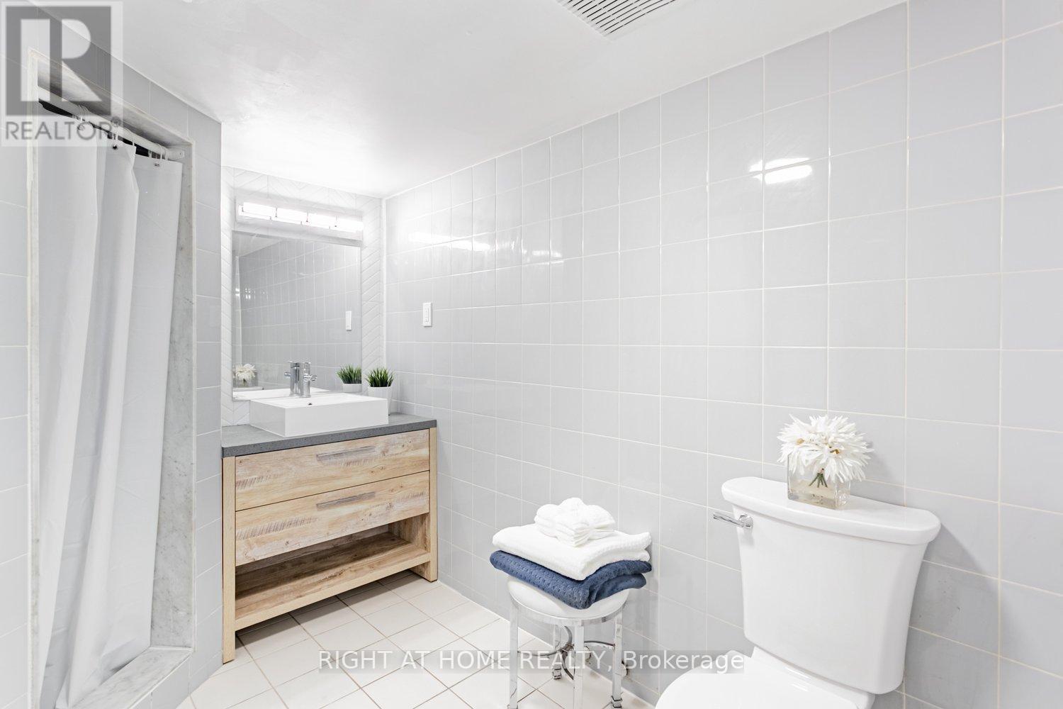 46 Clissold Road, Toronto, Ontario  M8Z 4T5 - Photo 25 - W12434427