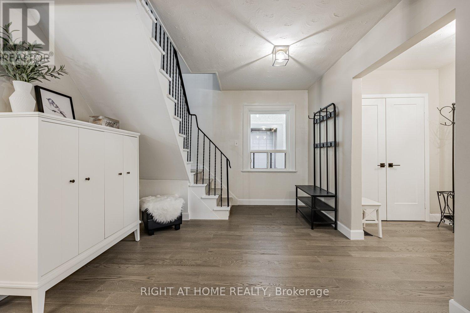 46 Clissold Road, Toronto, Ontario  M8Z 4T5 - Photo 30 - W12434427