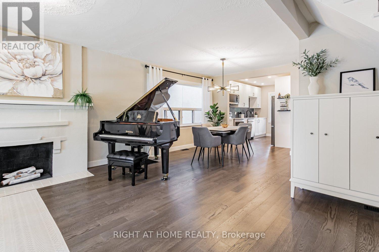 46 Clissold Road, Toronto, Ontario  M8Z 4T5 - Photo 8 - W12434427