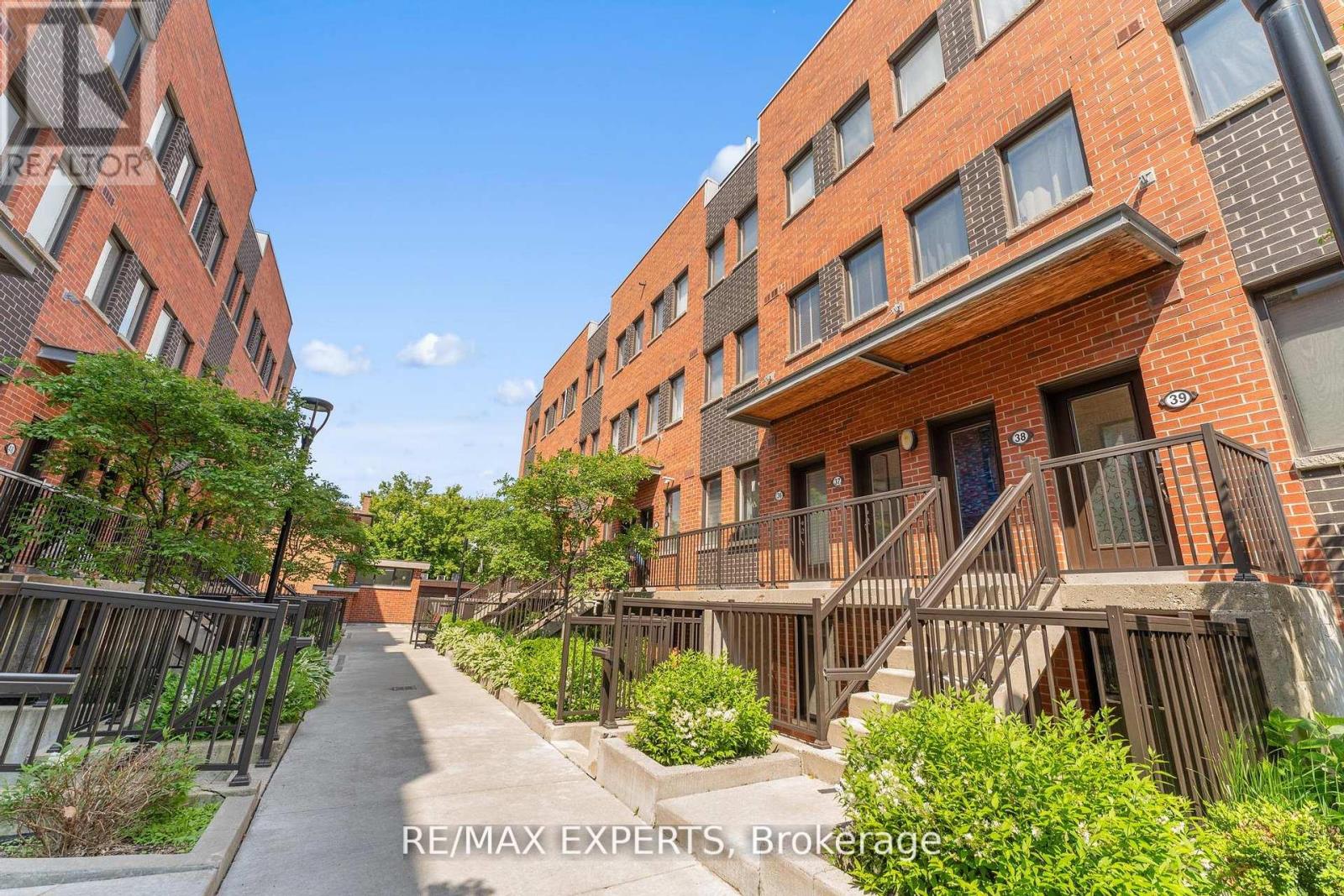 6 - 871 Wilson Avenue, Toronto, Ontario  M3K 1E6 - Photo 2 - W12434443