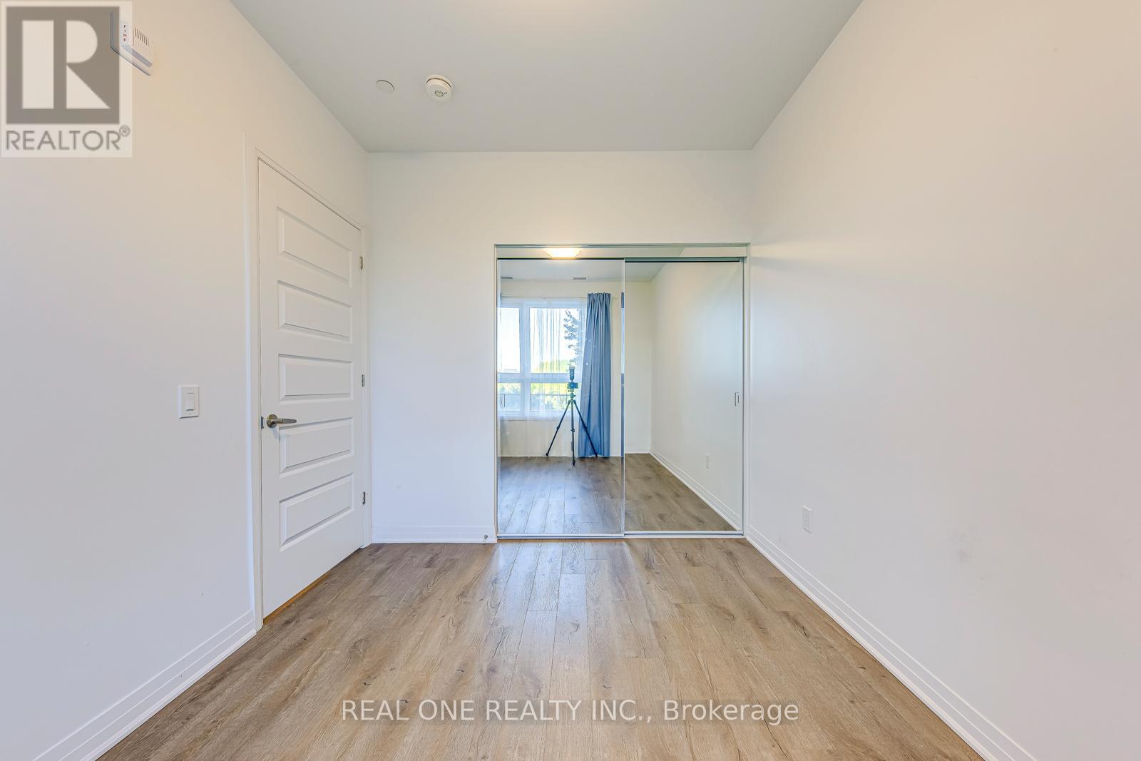 106 - 50 Kaitting Trail, Oakville, Ontario  L6M 5L3 - Photo 27 - W12434447