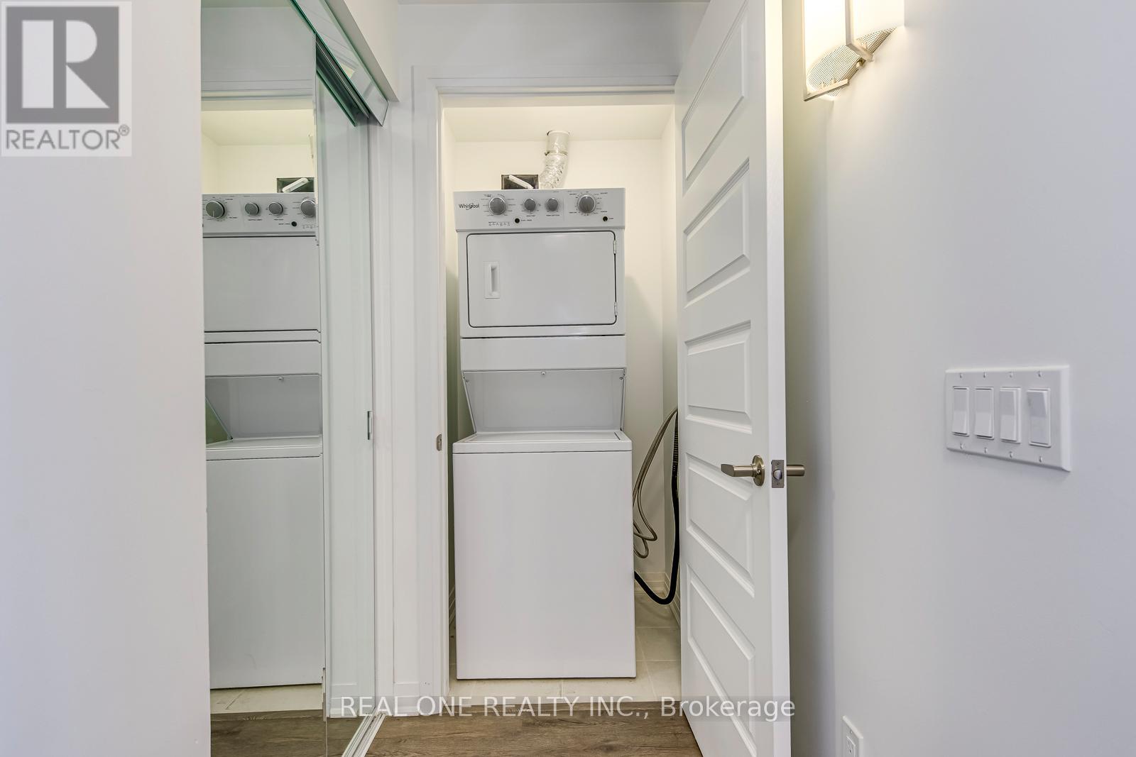 106 - 50 Kaitting Trail, Oakville, Ontario  L6M 5L3 - Photo 29 - W12434447