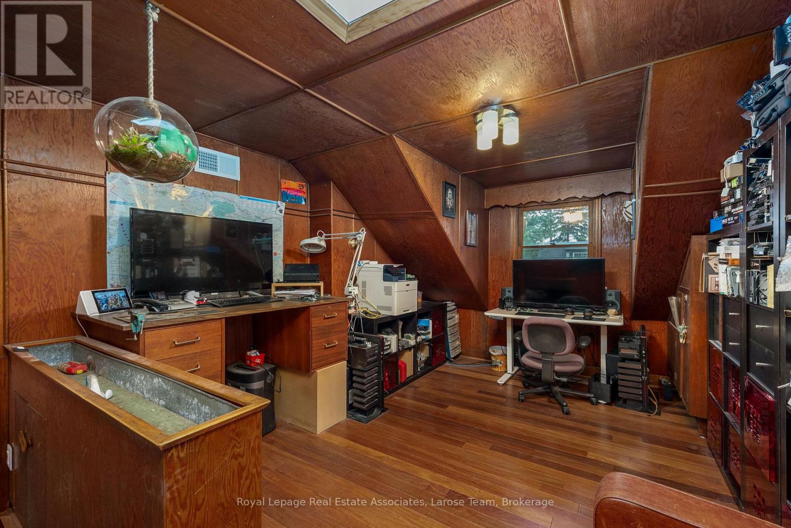 101 Mineola Road E, Mississauga, Ontario  L5G 2E6 - Photo 15 - W12434460