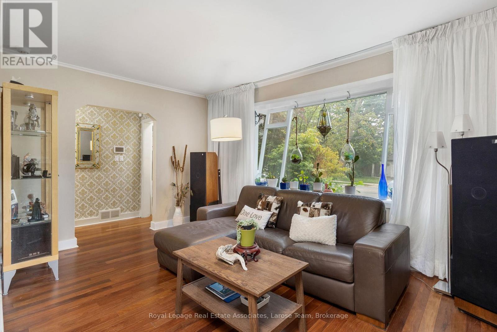 101 Mineola Road E, Mississauga, Ontario  L5G 2E6 - Photo 5 - W12434460