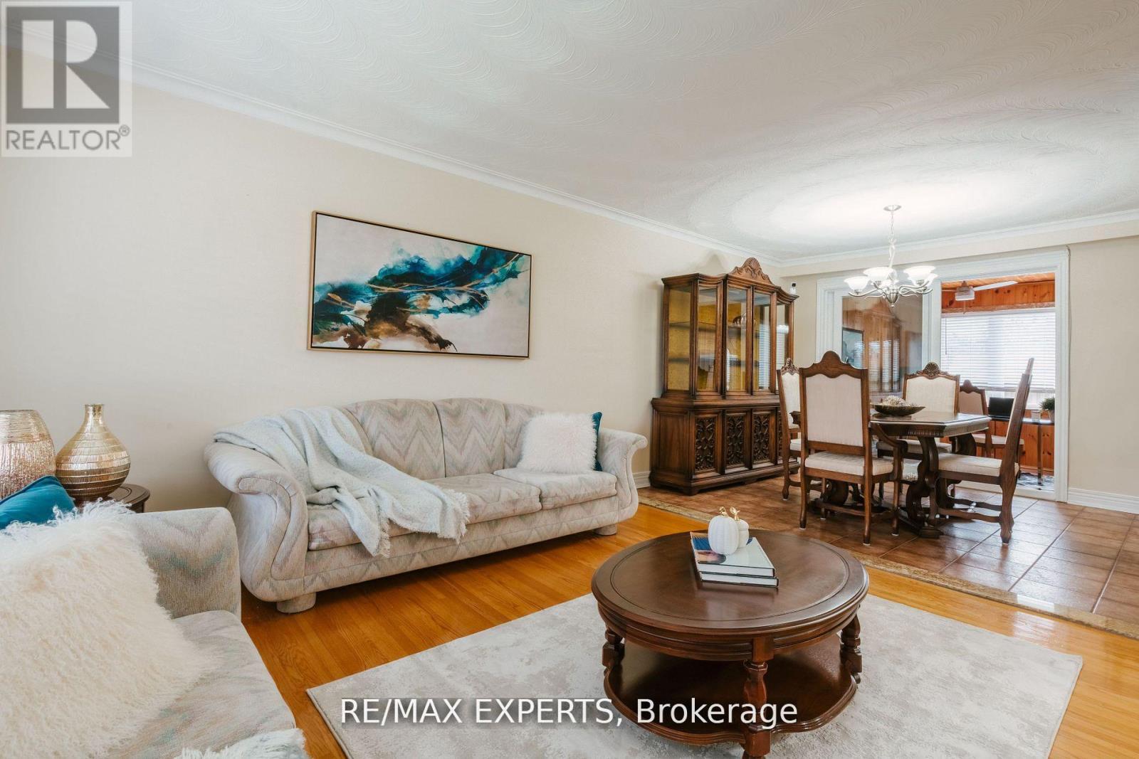 1 Creston Road, Toronto, Ontario  M6A 1H9 - Photo 12 - W12434461