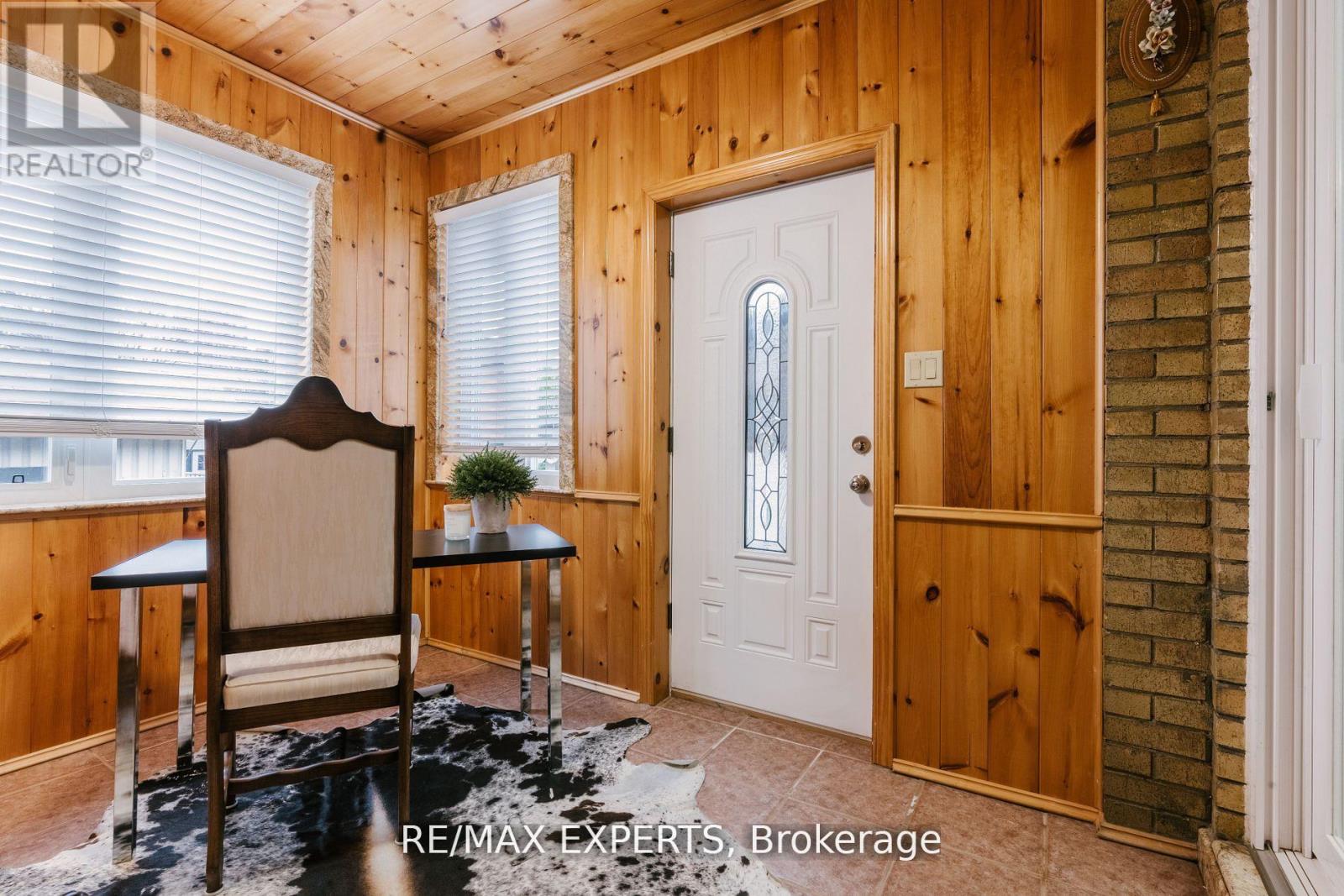 1 Creston Road, Toronto, Ontario  M6A 1H9 - Photo 16 - W12434461