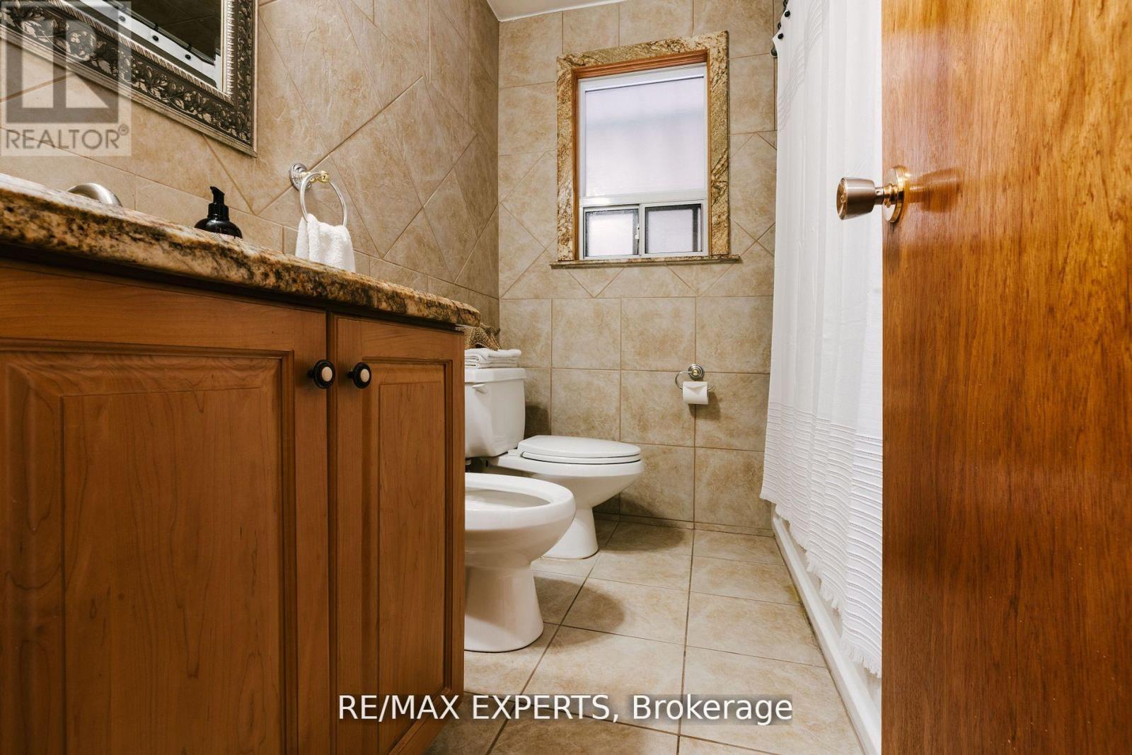 1 Creston Road, Toronto, Ontario  M6A 1H9 - Photo 18 - W12434461