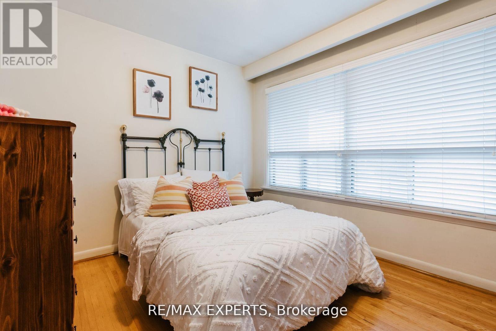 1 Creston Road, Toronto, Ontario  M6A 1H9 - Photo 20 - W12434461