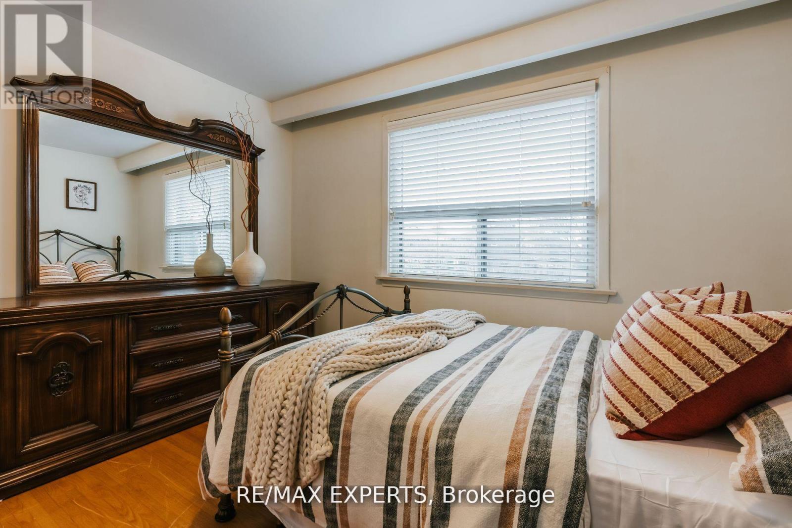 1 Creston Road, Toronto, Ontario  M6A 1H9 - Photo 26 - W12434461