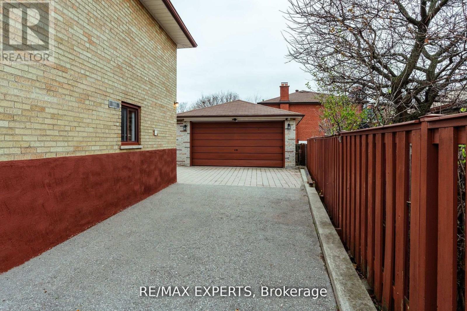 1 Creston Road, Toronto, Ontario  M6A 1H9 - Photo 46 - W12434461