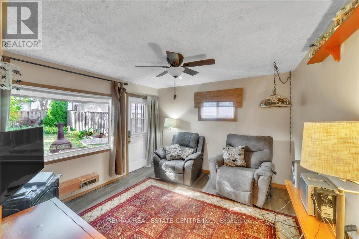 88 Sutherland Avenue, Brampton, Ontario  L6V 2H7 - Photo 15 - W12434466