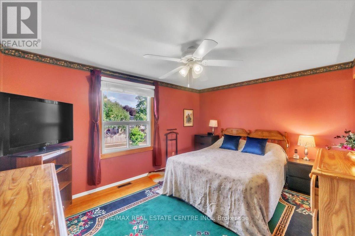 88 Sutherland Avenue, Brampton, Ontario  L6V 2H7 - Photo 21 - W12434466
