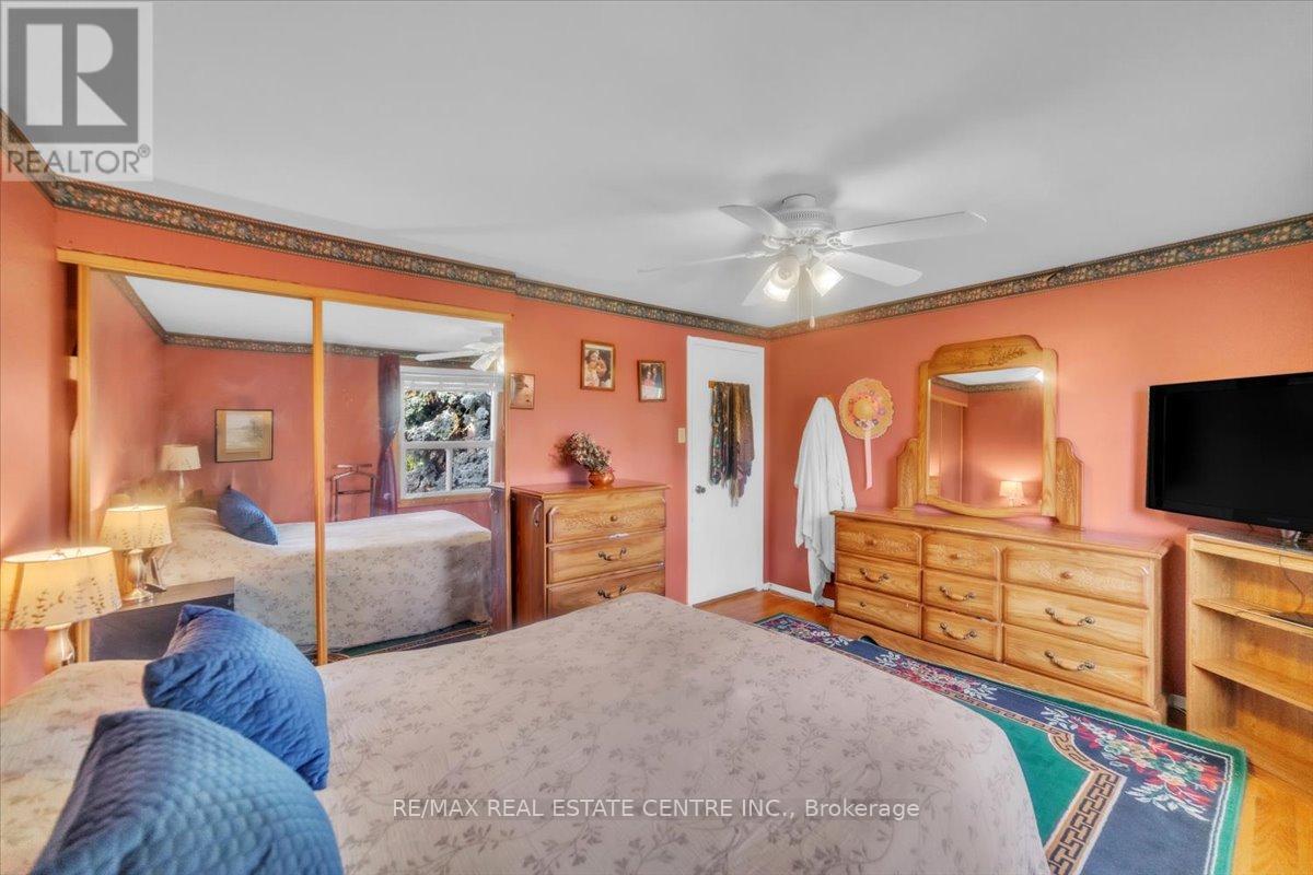 88 Sutherland Avenue, Brampton, Ontario  L6V 2H7 - Photo 23 - W12434466