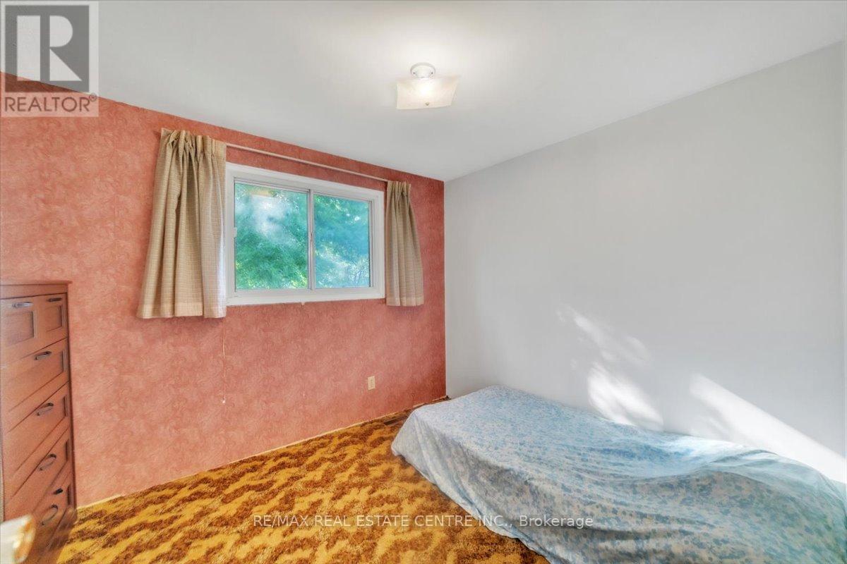 88 Sutherland Avenue, Brampton, Ontario  L6V 2H7 - Photo 24 - W12434466